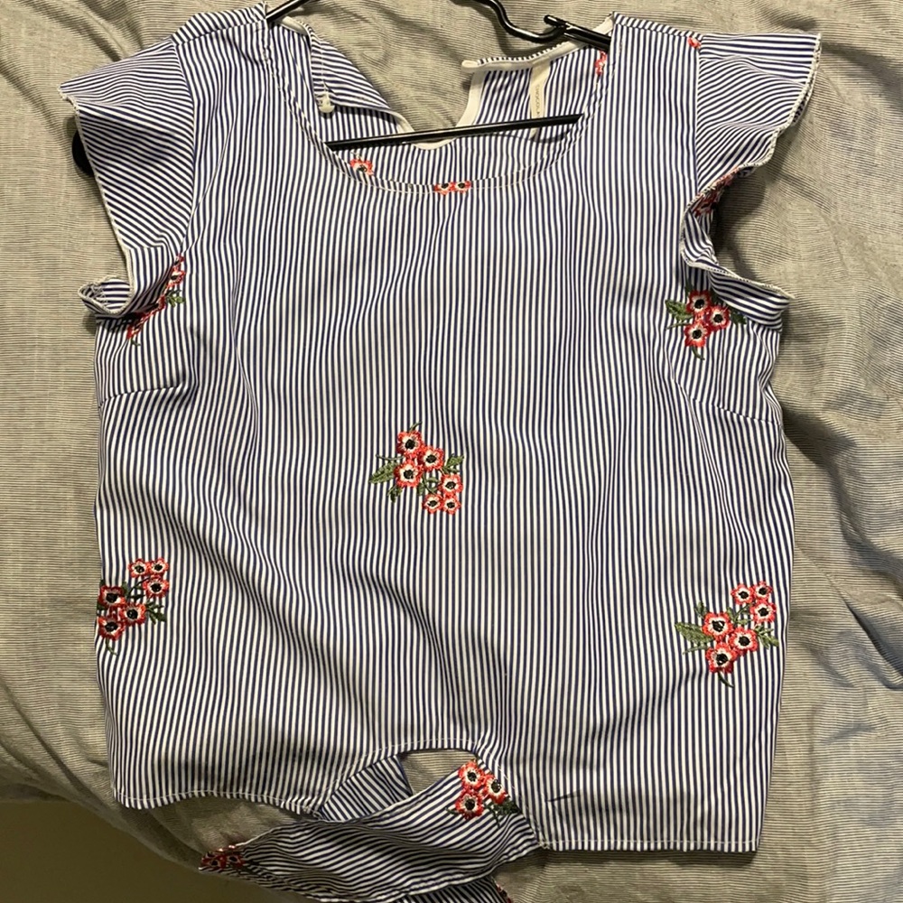 White and blue pinstriped with floral tee